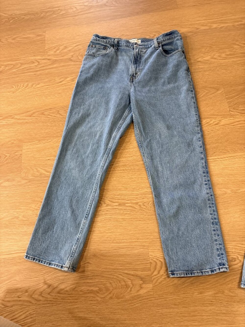Abercrombie Ultra High Rise 90s Straight Jean 32 Short Dark Marble